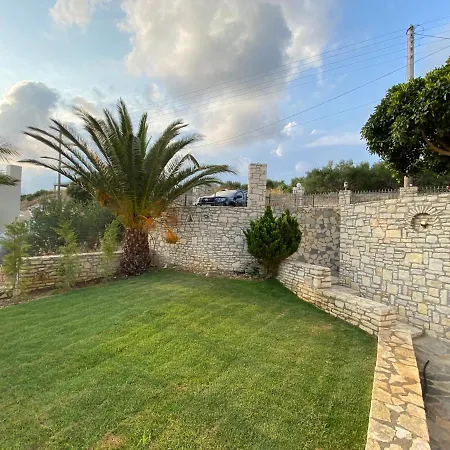 Holiday home Theas House *