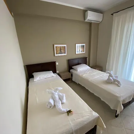 Holiday home Theas House