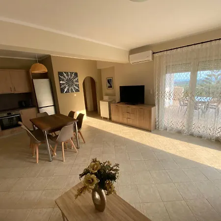 Theas House Holiday home
